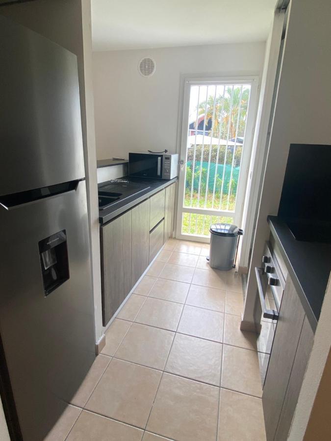 Appartement F2 Avec Piscine 圣安德烈 外观 照片